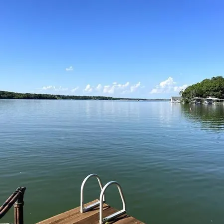 Lakefront Home At Moss Lake
